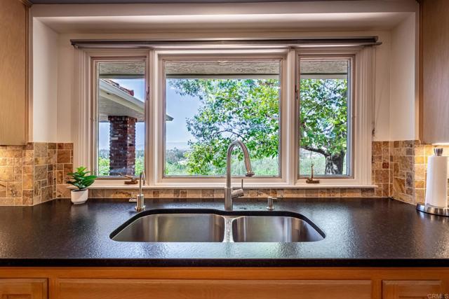 145 Yucca Road, Fallbrook CA: https://media.crmls.org/mediaz/7a42d47b-c39a-4f1c-bc84-aa3240344361.jpg