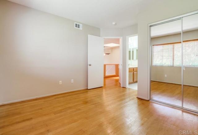4620 Los Alamos Way, Oceanside CA: https://media.crmls.org/mediaz/7a43e4dd-695c-4df0-99ac-0d1c7a04eac5.jpg