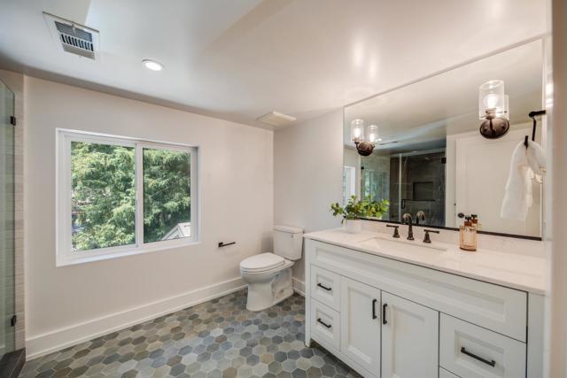 846 Portola Road, Portola Valley CA: https://media.crmls.org/mediaz/7a43e803-6c44-4424-9e83-347215824c8d.jpg