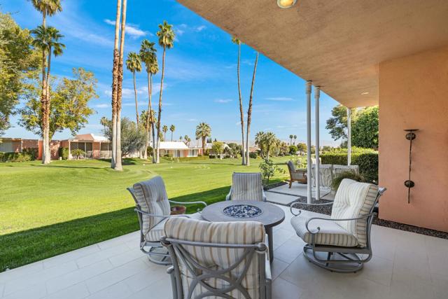 47360 Jadida Avenue, Palm Desert CA: https://media.crmls.org/mediaz/7a4405a5-27cb-42e4-adcb-07c64ca2eed5.jpg