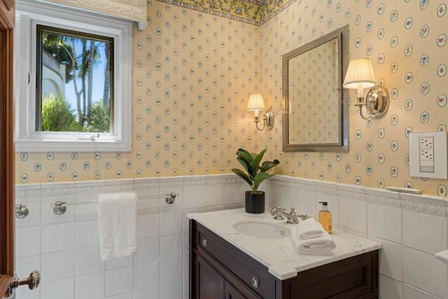 1543 Soledad Avenue, La Jolla CA: https://media.crmls.org/mediaz/7a44174b-c340-4338-af63-0e07acc37f7a.jpg