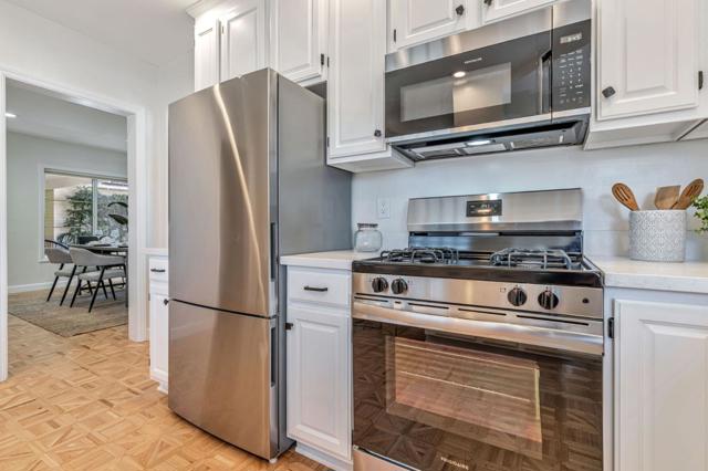 1620 Chestnut Street, San Carlos CA: https://media.crmls.org/mediaz/7a447d61-ae2a-4fca-bfd1-2dc35e4e2f72.jpg