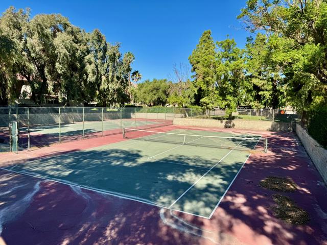 550 N Villa Court, Palm Springs CA: https://media.crmls.org/mediaz/7a459b9b-d311-488d-864d-c7ec9e259b07.jpg