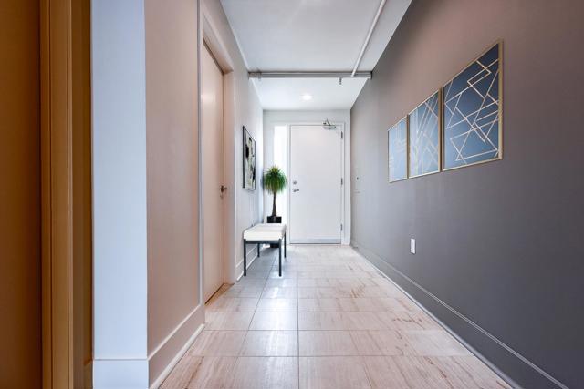 311 Oak Street, Oakland CA: https://media.crmls.org/mediaz/7a45bebd-3018-4f20-a60f-e29e756e7c0b.jpg