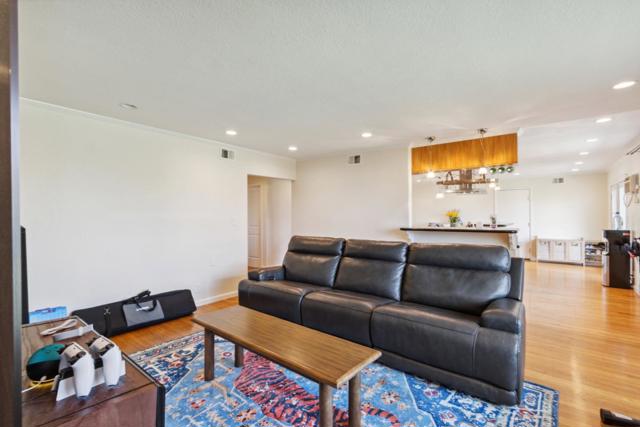 Image 2 of 38 For 20351 Clifden Way