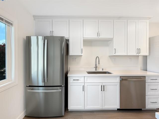 22108 Moyers St, Castro Valley CA: https://media.crmls.org/mediaz/7a46b97c-17c2-4b73-94a6-bcfc57bda3ad.jpg