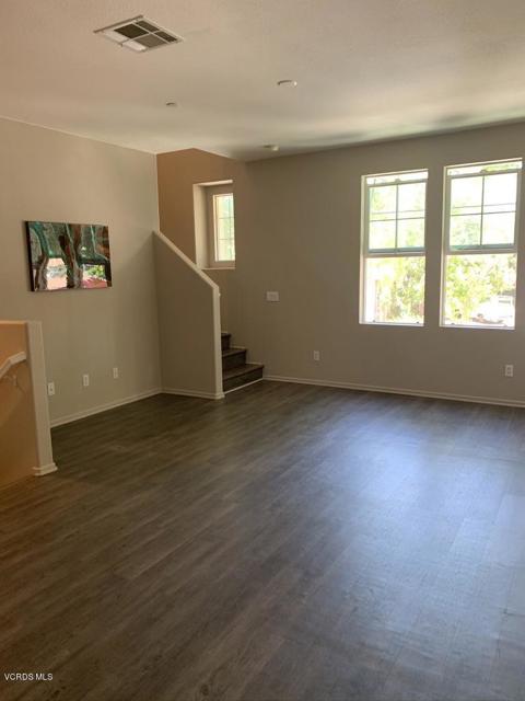 Detail Gallery Image 11 of 35 For 79 Palm Dr, Camarillo,  CA 93010 - 3 Beds | 3 Baths