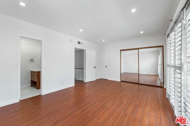 5229 Balboa Boulevard, Encino CA: https://media.crmls.org/mediaz/7a475a71-7c1f-4a77-9aad-c2a7010a29c5.jpg