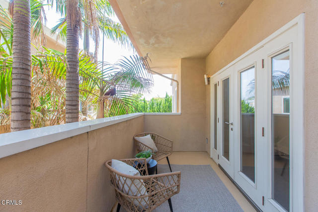 Detail Gallery Image 4 of 16 For 130 S S Mentor Ave #205,  Pasadena,  CA 91106 - 2 Beds | 2 Baths