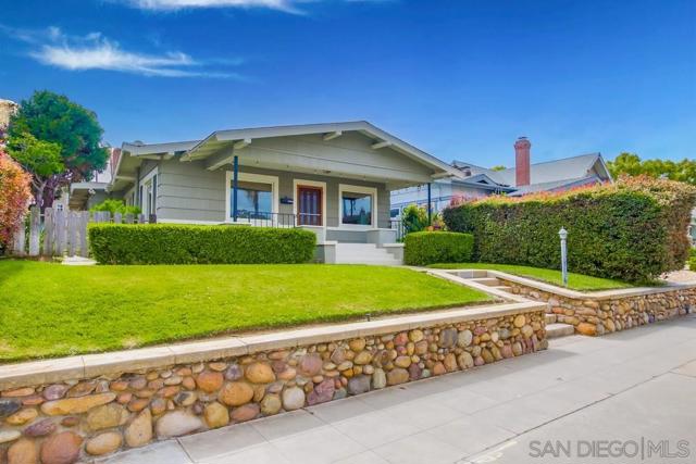 2019 Fort Stockton Dr, San Diego CA: https://media.crmls.org/mediaz/7a48a9b5-1c74-484d-a7c7-9fe5d1e7e4c5.jpg