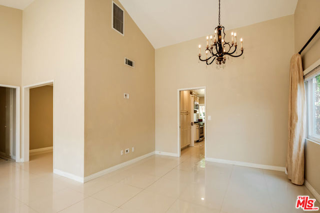 3194 Rossini Place, Topanga CA: https://media.crmls.org/mediaz/7a4980cb-5234-46b3-8797-e14c15cd9dcb.jpg