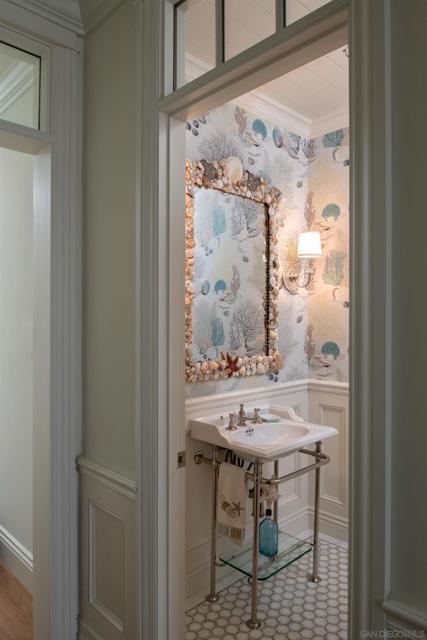3603 Carleton St, San Diego CA: https://media.crmls.org/mediaz/7a4a0619-1172-4357-85ad-50a6d0522b33.jpg