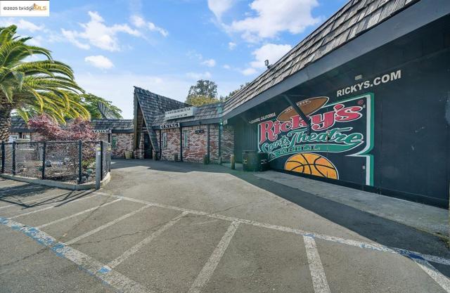 Details for 15028 Hesperian Blvd, San Leandro, CA 94578