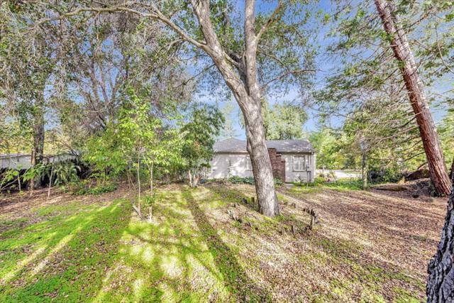 15041 Park Drive, Saratoga CA: https://media.crmls.org/mediaz/7a4a1866-850b-407f-9290-616bb611ac32.jpg