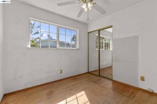 Image 24 of 46 For 35446 Cleremont Dr