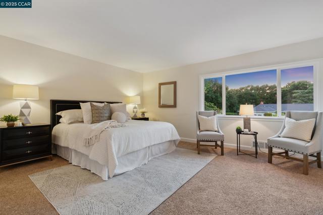 36 Playa Ct, San Ramon CA: https://media.crmls.org/mediaz/7a4b16c4-d926-4e67-b69a-e614fa7d66e9.jpg