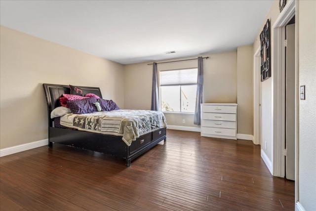 1037 Vista Avenue, Soledad CA: https://media.crmls.org/mediaz/7a4b4e88-6f7d-434c-a8bf-14b79a53117b.jpg