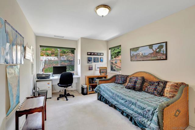2106 Zachary Gln, Escondido CA: https://media.crmls.org/mediaz/7a4cf1d9-6330-4395-b721-faedd76bac1b.jpg