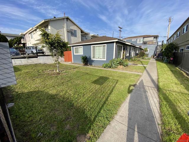 4209 15 49th St., San Diego CA: https://media.crmls.org/mediaz/7a4cf5ab-12e5-4e34-aec4-ff6f89157975.jpg