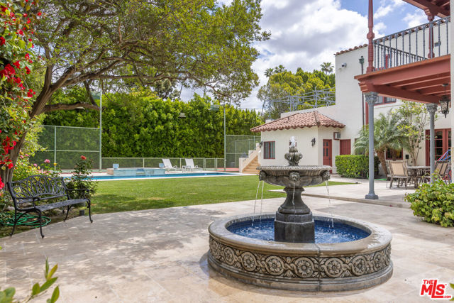 2086 S Oak Knoll Avenue, San Marino CA: https://media.crmls.org/mediaz/7a4d0087-8df3-4c0f-9283-2d74b2ca74c1.jpg