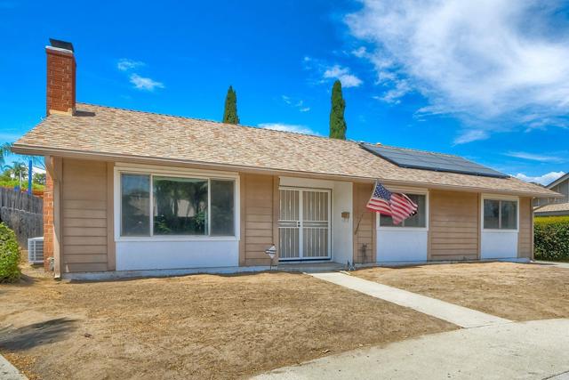 Detail Gallery Image 1 of 1 For 752 Jonathon Pl, Escondido,  CA 92027 - 3 Beds | 2 Baths