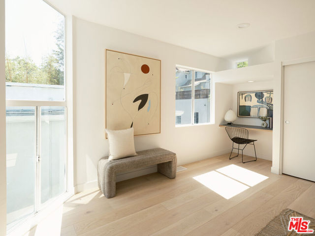 1624 Westerly Terrace, Los Angeles CA: https://media.crmls.org/mediaz/7a4f4b45-2868-4f51-a0f6-b0c3559e2350.jpg