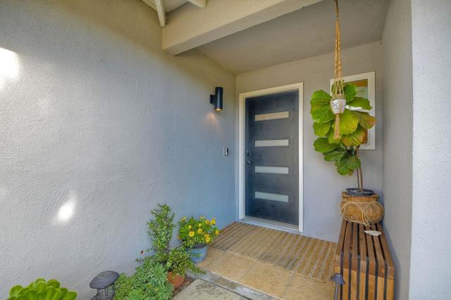 229 Yacon Street, Vista CA: https://media.crmls.org/mediaz/7a4f7a03-0439-4305-8248-5340467b3687.jpg