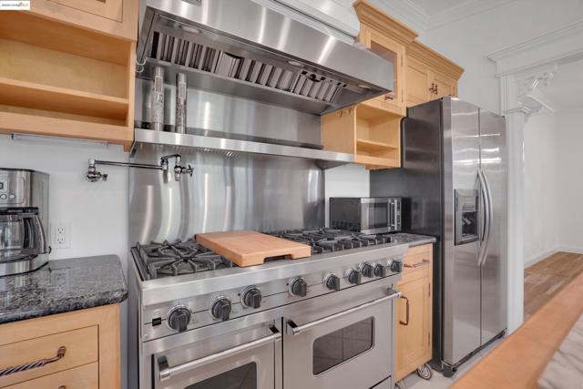 17 Pomo Ct, Napa CA: https://media.crmls.org/mediaz/7a50096a-3561-42a5-a8db-cc78ab9b342d.jpg