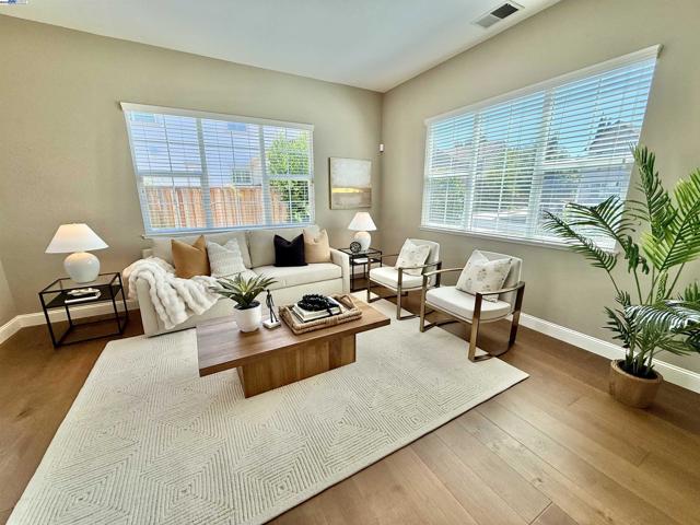 5825 Dresslar Cir, Livermore CA: https://media.crmls.org/mediaz/7a50202d-9ddd-4c1c-9e31-13d428466e76.jpg