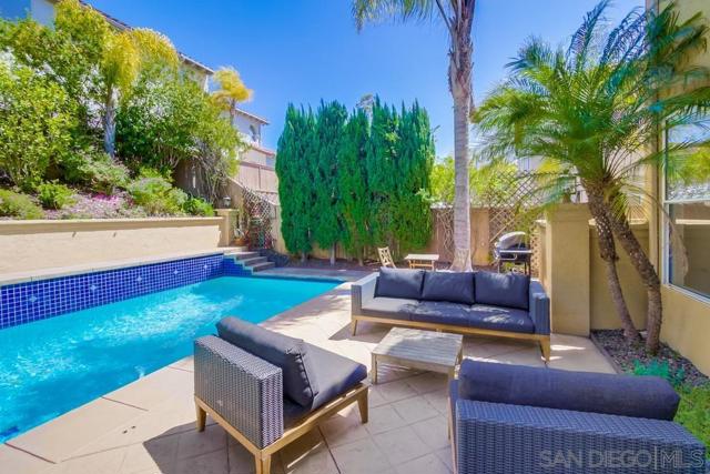 11523 Sun Ray Ct, San Diego CA: https://media.crmls.org/mediaz/7a507550-e1f2-4c14-a57b-bdf2d9b77162.jpg