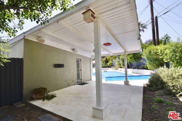 9342 Debra Avenue, North Hills CA: https://media.crmls.org/mediaz/7a50adf7-cef4-4ada-bb4c-ba98e5e3fb12.jpg