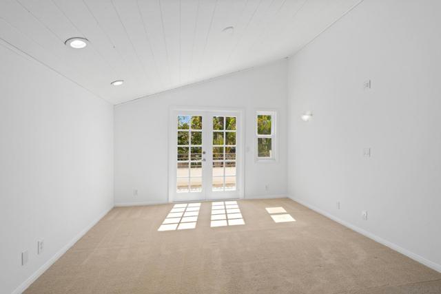 6937 Paseo Laredo, La Jolla CA: https://media.crmls.org/mediaz/7a50b129-9faf-42ec-bccc-0de16cb62a79.jpg