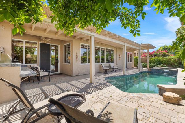 44085 Royal Troon Drive, Indio CA: https://media.crmls.org/mediaz/7a50f53c-9b5d-4619-9e09-005d37d736a4.jpg