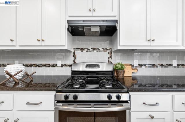 3651 Branding Iron Pl, Dublin CA: https://media.crmls.org/mediaz/7a510973-990f-4362-8679-ae37c604f713.jpg