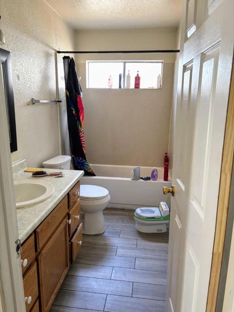 8116 Montgomery Avenue, Stockton CA: https://media.crmls.org/mediaz/7a51cfaf-b042-4569-8b39-9f104ae69339.jpg