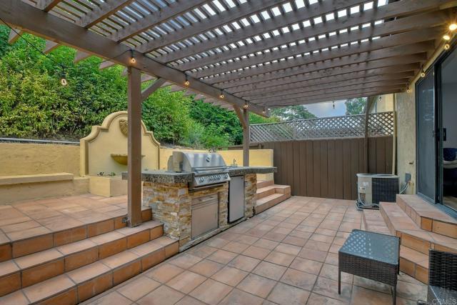 Detail Gallery Image 14 of 29 For 6862 Camino Berdecio, San Diego,  CA 92111 - 3 Beds | 2 Baths