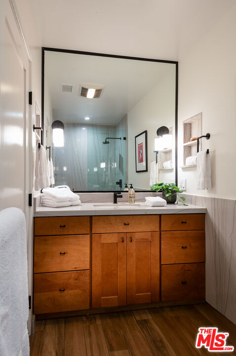 1841 Rose Villa Street, Pasadena CA: https://media.crmls.org/mediaz/7a529481-4ba6-4959-97ff-c360c9adf082.jpg
