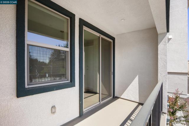 2818 Chattleton Lane, San Pablo CA: https://media.crmls.org/mediaz/7a5344ad-3ade-4112-a0b4-fc1b2673a3c0.jpg