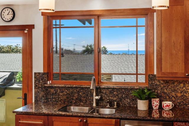 Detail Gallery Image 16 of 53 For 2195 Basswood Ave, Carlsbad,  CA 92008 - 3 Beds | 3/1 Baths