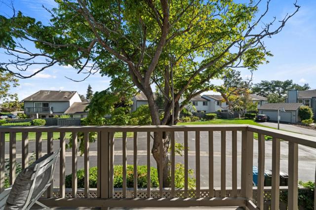 848 Magellan Lane, Foster City CA: https://media.crmls.org/mediaz/7a53f6e8-9f0a-4b4e-a968-416459434518.jpg