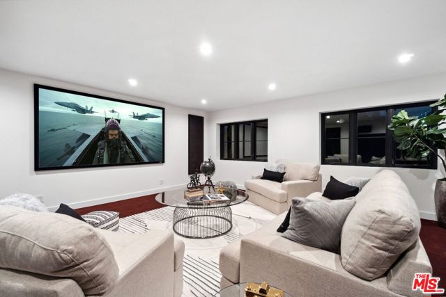 8171 Tianna Road, Los Angeles CA: https://media.crmls.org/mediaz/7a5427ff-25e1-4021-bd91-7b1e79354874.jpg