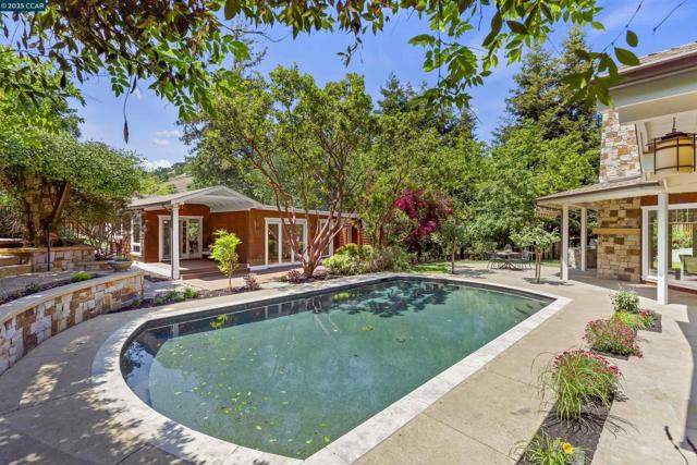 1754 Reliez Valley Rd, Lafayette CA: https://media.crmls.org/mediaz/7a5484e8-c237-4e82-8940-bdedfff2dac1.jpg
