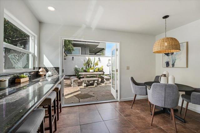 22011 E Cliff Drive, Santa Cruz CA: https://media.crmls.org/mediaz/7a5492ef-99e5-49ec-b65d-afbc6073a24c.jpg