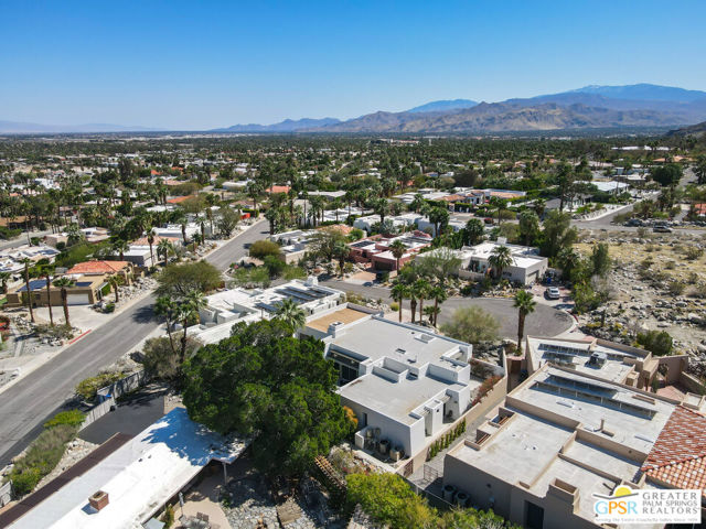 770 N Girasol Court, Palm Springs CA: https://media.crmls.org/mediaz/7a555d96-8fc9-4b19-9297-0e758bccdb75.jpg