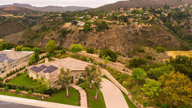 1504 Arroyo View Street, Newbury Park CA: https://media.crmls.org/mediaz/7a5584d7-cac2-425c-86cb-6ae219285291.jpg