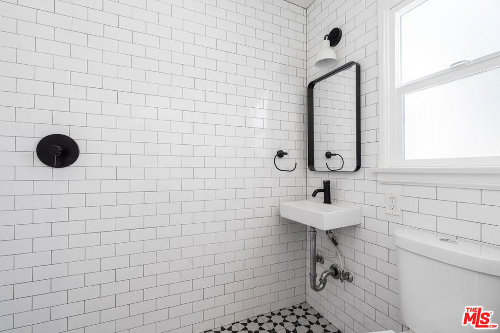 MLS #25616943 image #27