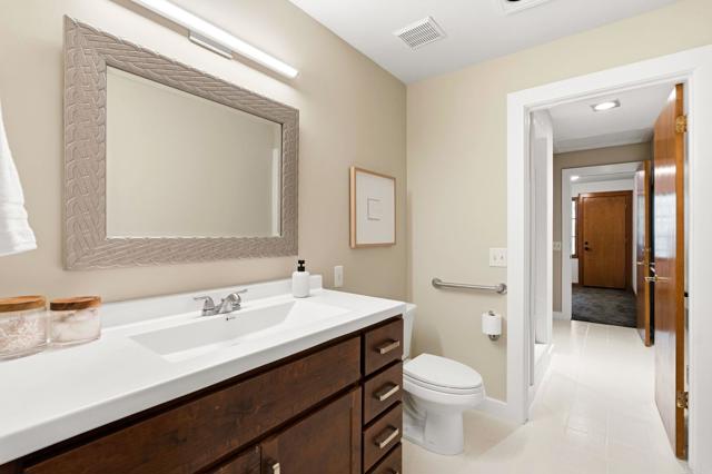 Detail Gallery Image 27 of 46 For 1765 Ivy Rd, Oceanside,  CA 92054 - 4 Beds | 3/1 Baths