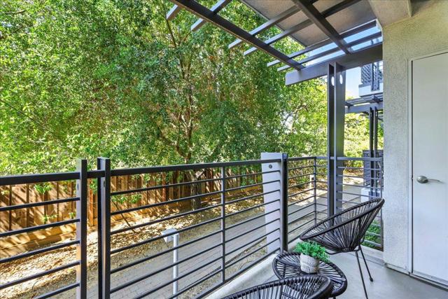 10745 N De Anza Boulevard, Cupertino CA: https://media.crmls.org/mediaz/7a56b3d5-82fa-4461-8b13-25dd2febe384.jpg