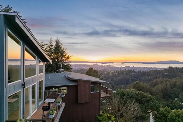 58 Villanova Drive, Oakland CA: https://media.crmls.org/mediaz/7a56bfcb-f67c-4741-b1b7-54218066ceaa.jpg