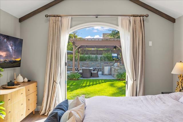 16760 Magneson Loop, Los Gatos CA: https://media.crmls.org/mediaz/7a572b13-b2e1-44a2-bae5-a56485e65779.jpg